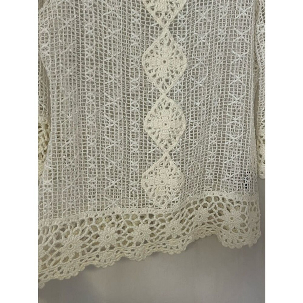 LISA INTERNATIONAL White Crocheted with Ribbon Shirt Womens Size Medium - Picture 5 of 10